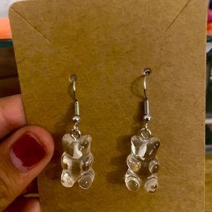 Clear gummy bear ear ring🤍